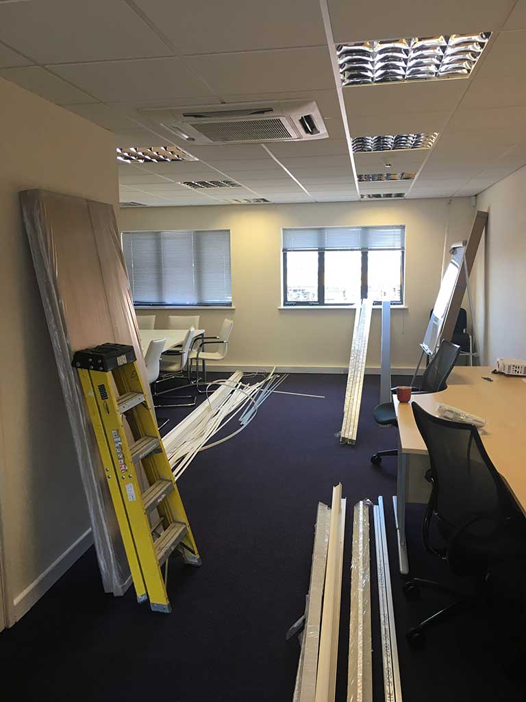 Budget Office Partitions for DGauge Derby Image 4