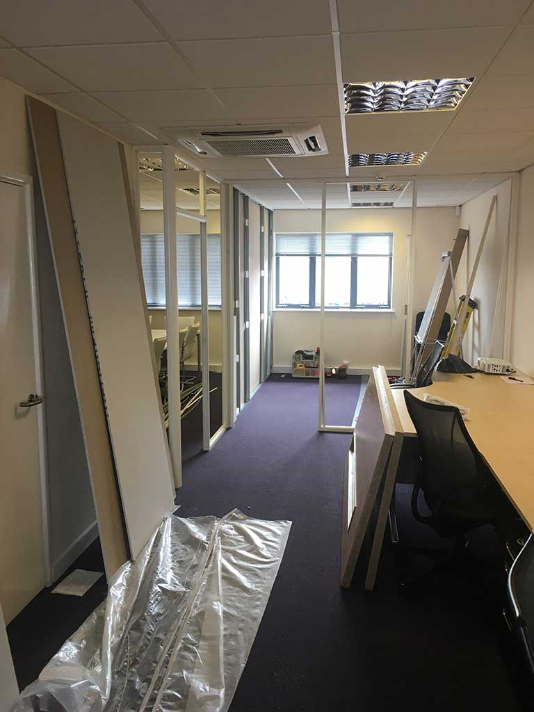 Budget Office Partitions for DGauge Derby Image 3